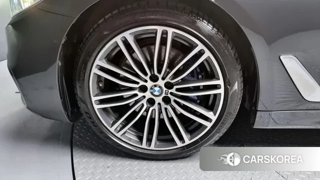 BMW 5 Series (G30) id 3004428 из Кореи 15