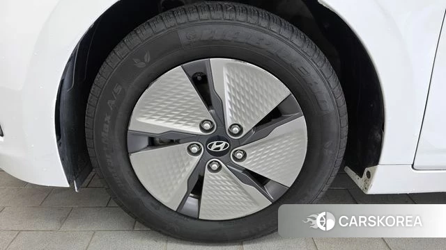 Hyundai The New Ionic Hybrid id 4595578 из Кореи 15