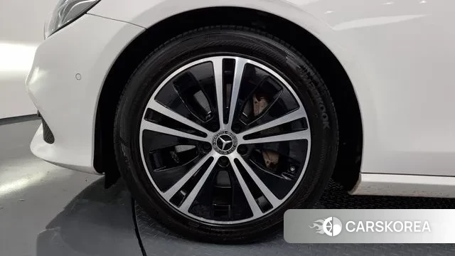 Mercedes-Benz E-Class W213 id 3264638 из Кореи 15