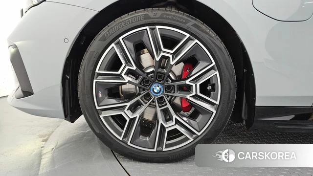 BMW 5 Series (G60) id 4834289 из Кореи 15