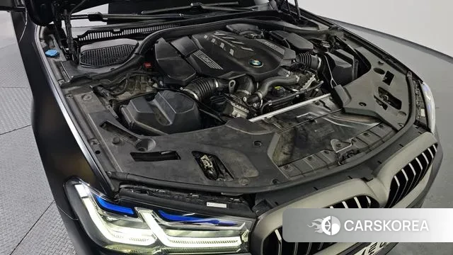 BMW 5 Series (G30) id 3697688 из Кореи 15