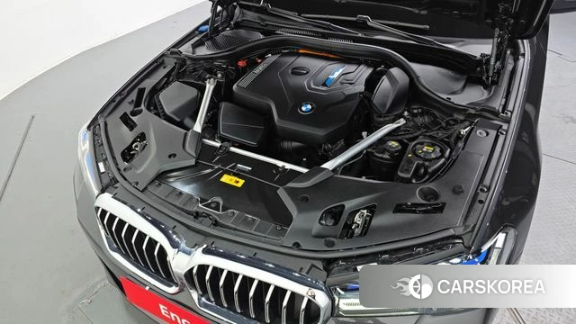 BMW 5 Series (G30) id 4641928 из Кореи 26