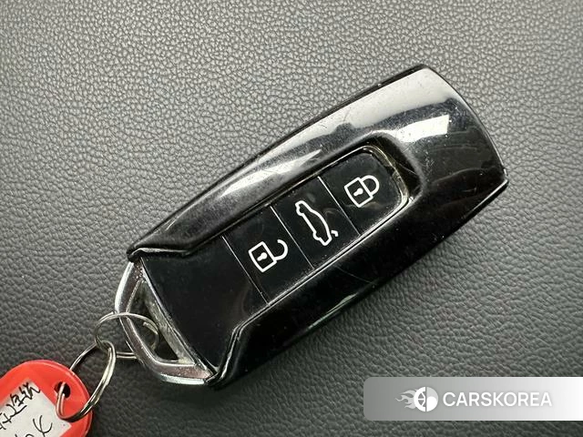 Volkswagen Touareg id 3890029 из Китая 15