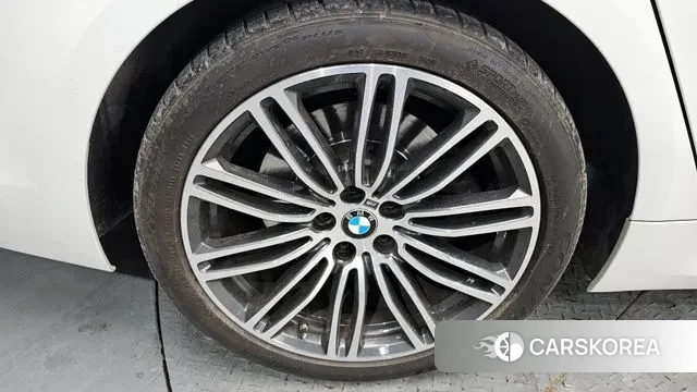 BMW 5 Series (G30) id 3612176 из Кореи 15