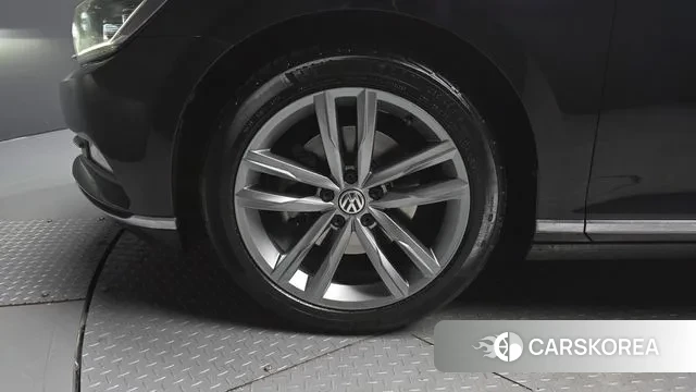 Volkswagen Passat GT (B8) id 3636765 из Кореи 15