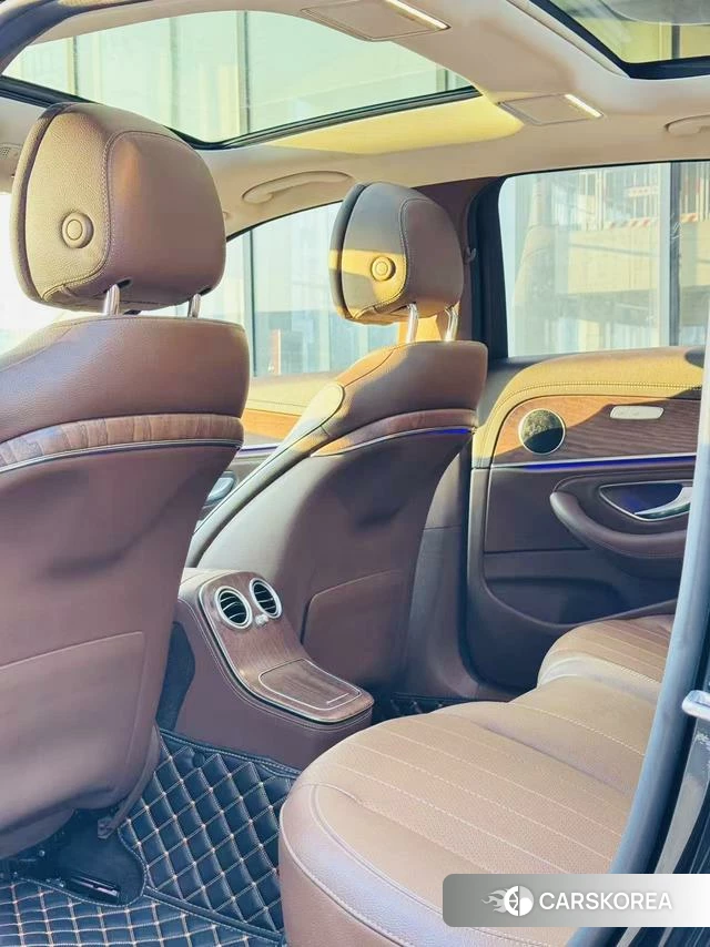 Mercedes-Benz E-class 2022 Черный из Китая, фото 5