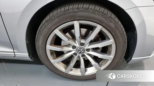 Volkswagen Passat GT (B8) id 3187103 из Кореи 15