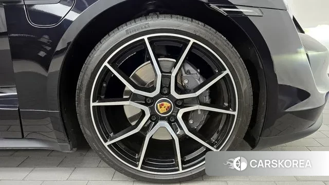 Porsche Taycan id 3410671 из Кореи 15