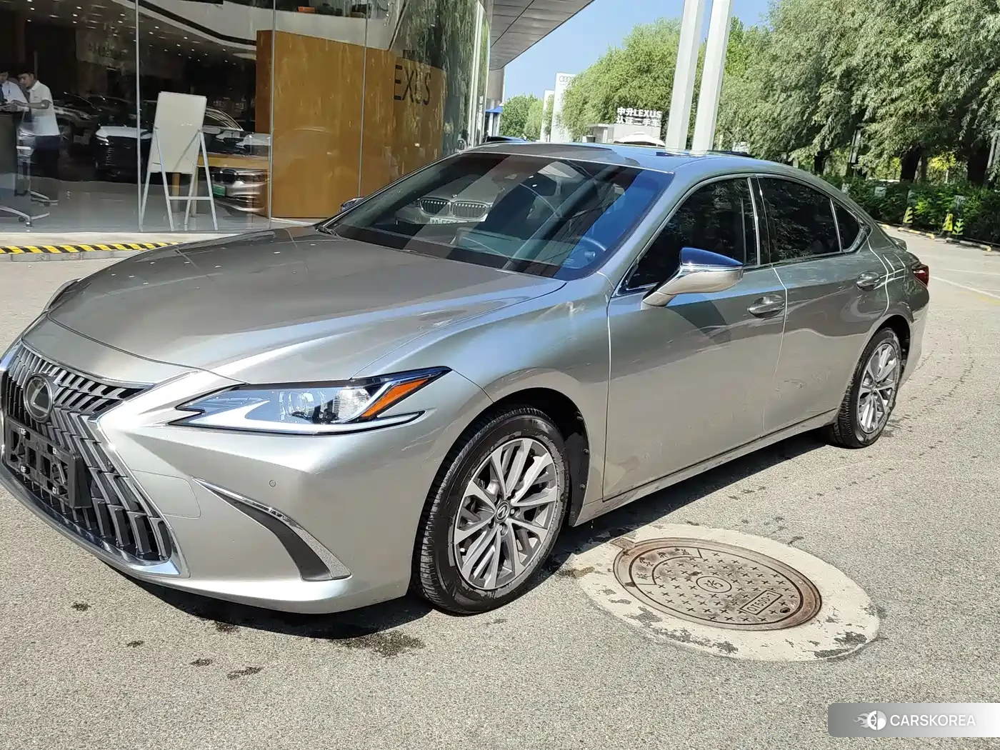 Lexus ES id 4654532 из Китая 13