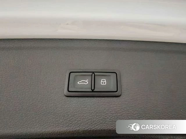 Audi Q5L id 4298101 из Китая 12