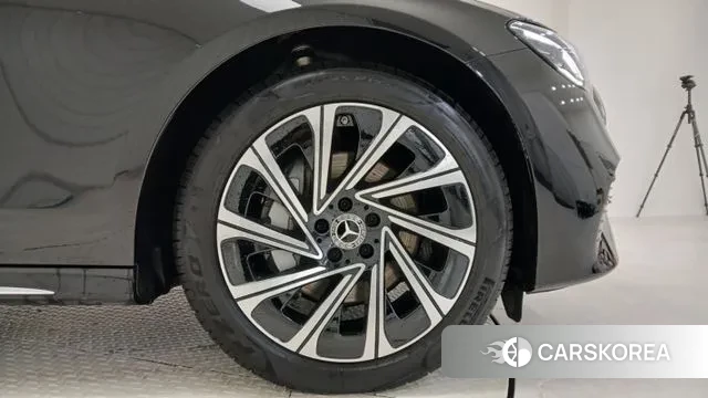 Mercedes-Benz E-Class W214 id 3756842 из Кореи 15