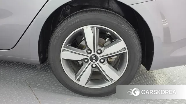 Kia The New K3 id 3391795 из Кореи 15