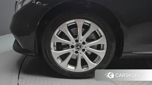 Mercedes-Benz E-Class W213 id 4672772 из Кореи 31