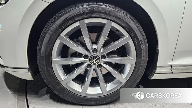 Volkswagen Passat GT (B8) id 3607388 из Кореи 15