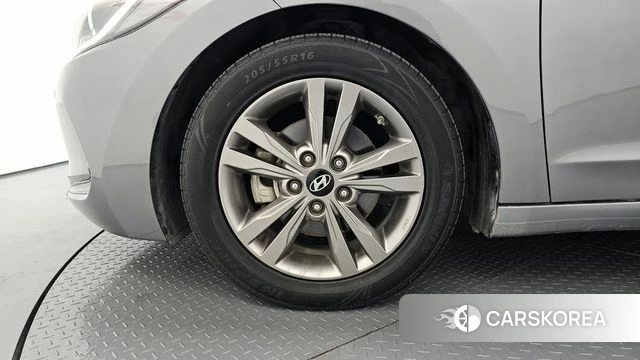 Hyundai Avante AD id 3900083 из Кореи 15