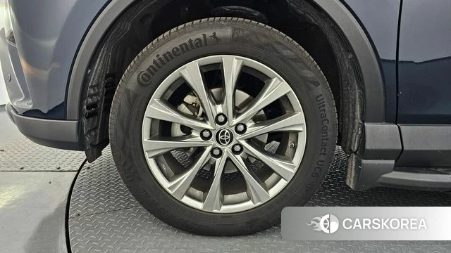 Toyota RAV4 id 4390521 из Кореи 28