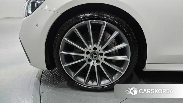 Mercedes-Benz E-Class W213 id 4637180 из Кореи 31