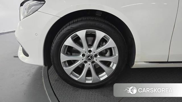 Mercedes-Benz E-Class W213 id 4604984 из Кореи 15