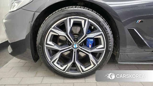 BMW 5 Series (G30) id 3934705 из Кореи 15