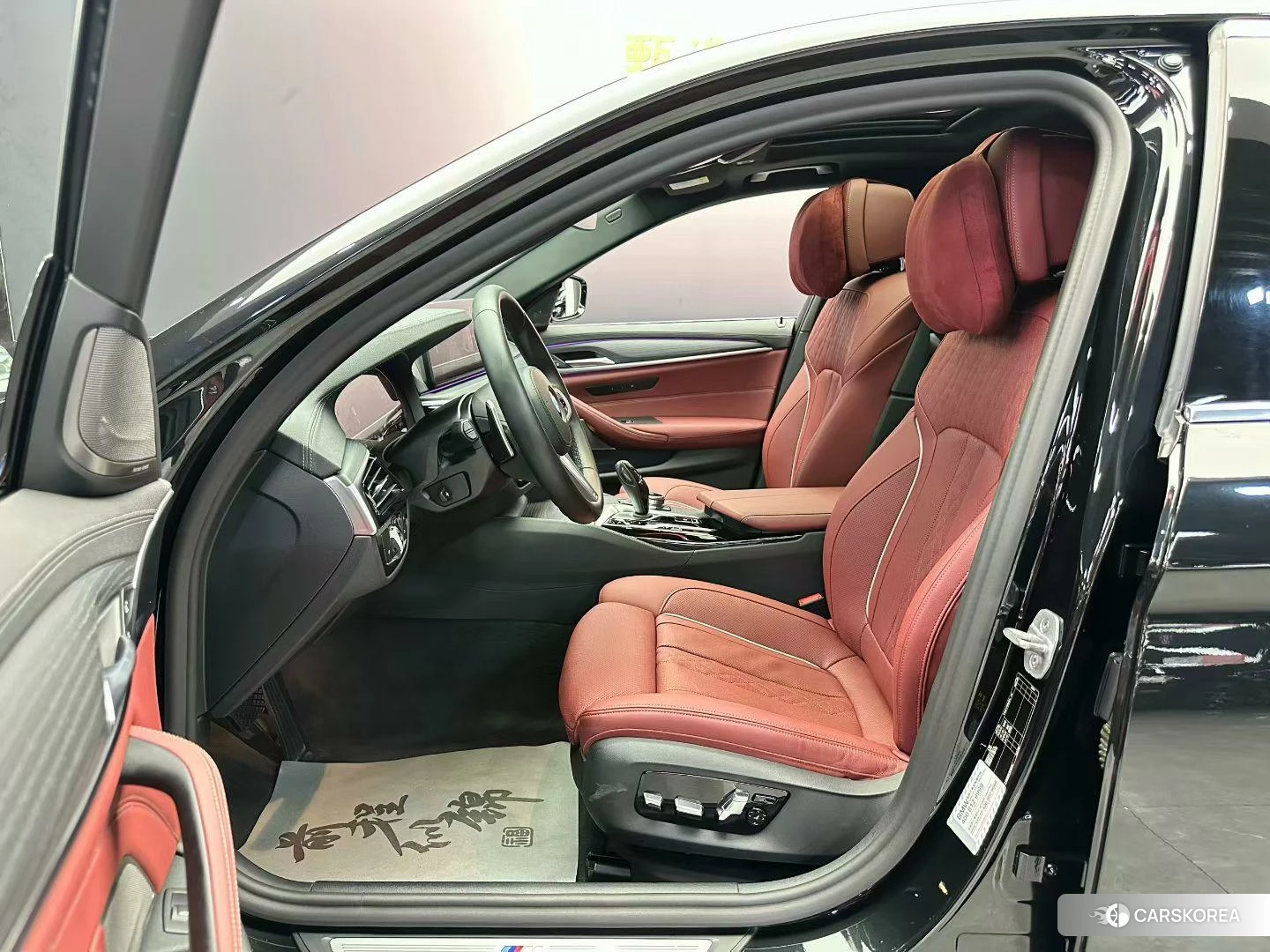BMW 5 series 2020 Черный из Китая, фото 5