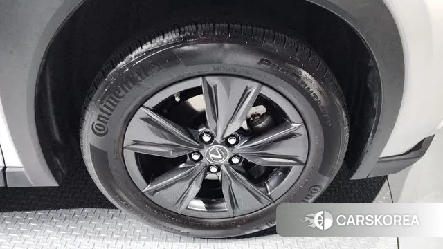 Lexus UX250h id 3031480 из Кореи 15