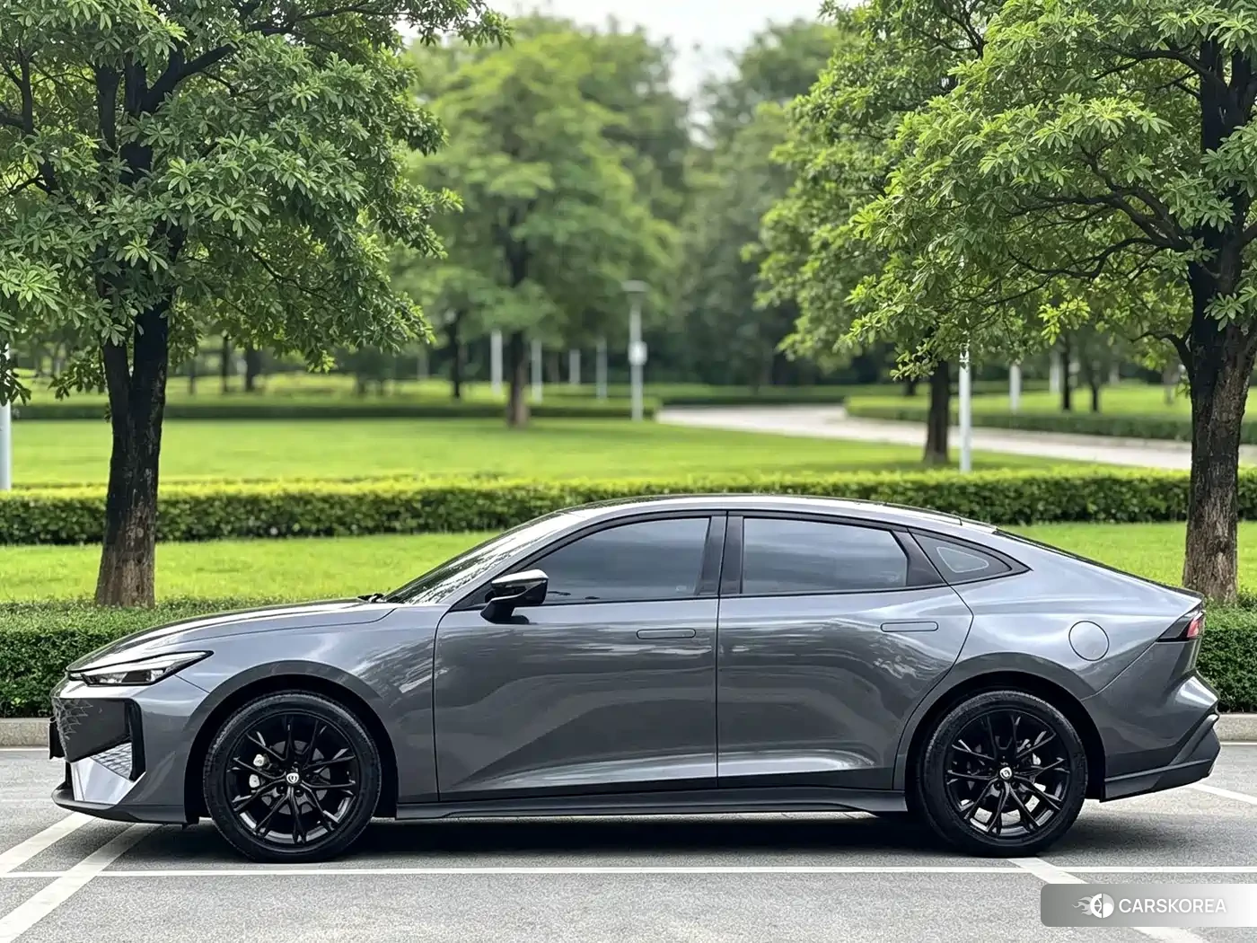 Chang'an UNI-V 2024 Silver/gray из Китая, фото 5