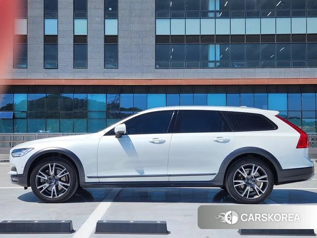 Volvo V90 Cross-Country id 4393634 из Кореи 15