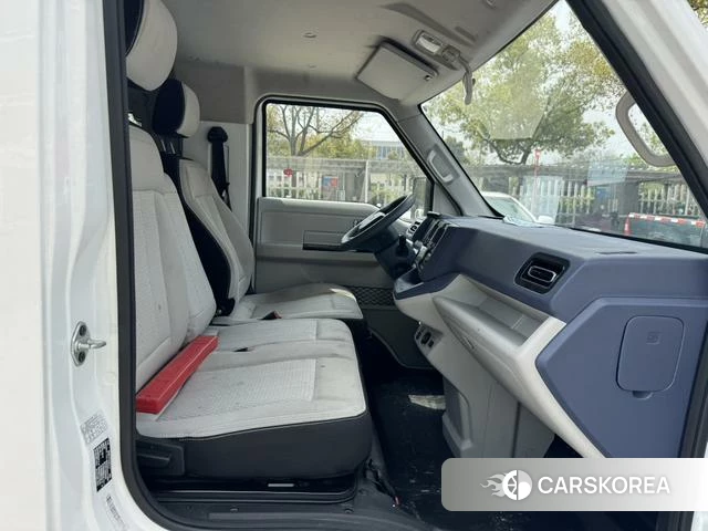 Xinyuan Automobile Xinyuan E3 2025 Белый из Китая, фото 5