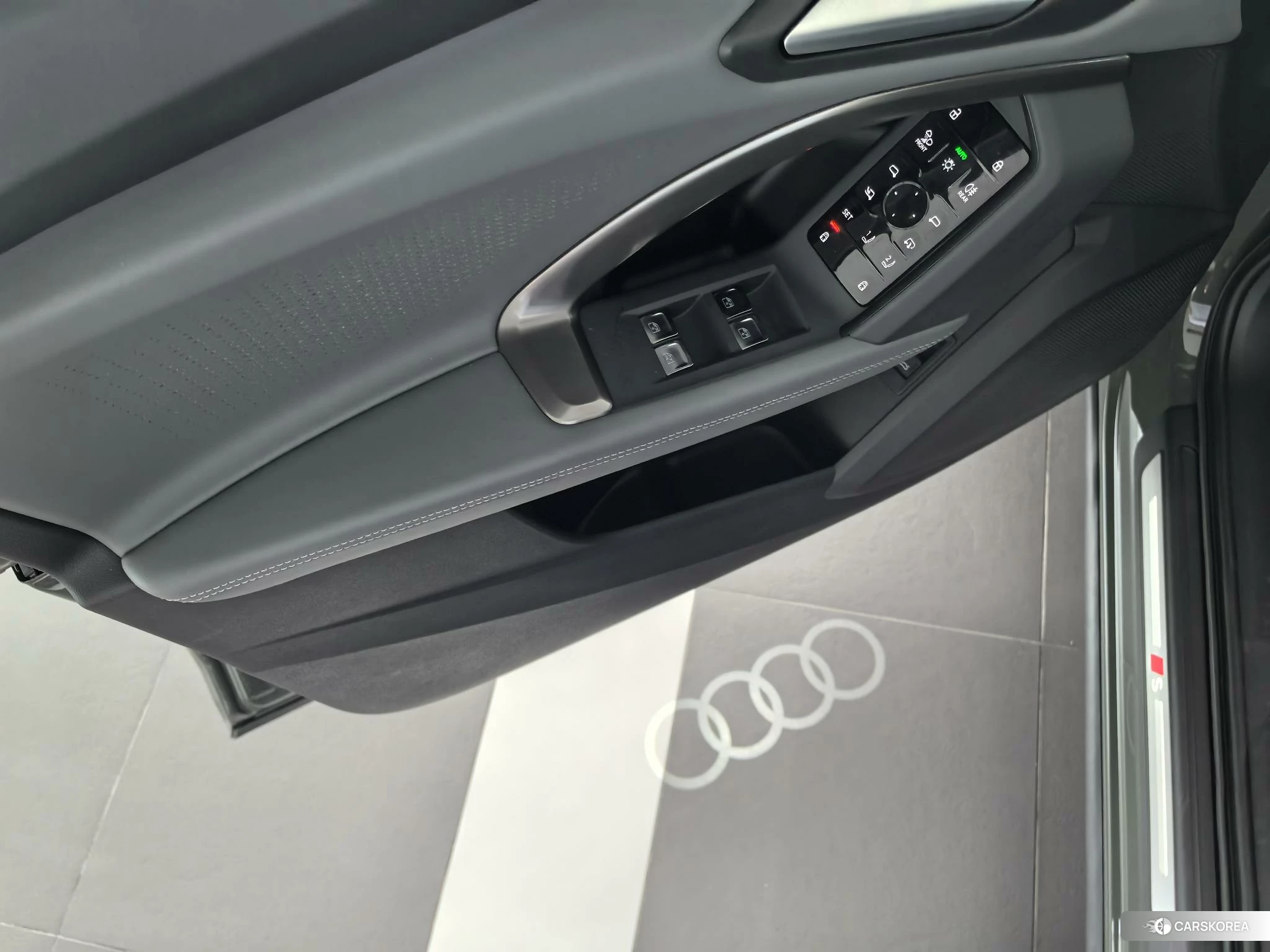 Audi Q5L id 4454178 из Китая 13