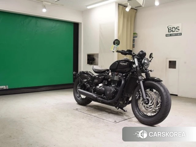 Triumph BONNEVILLE BOBBER 2020 из Японии, фото 3