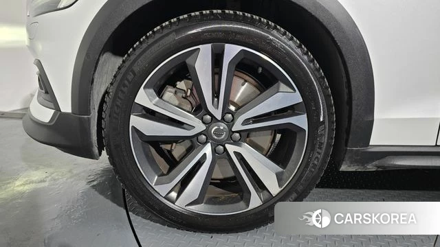 Volvo V60 Cross-Country 2nd Generation id 3955392 из Кореи 15