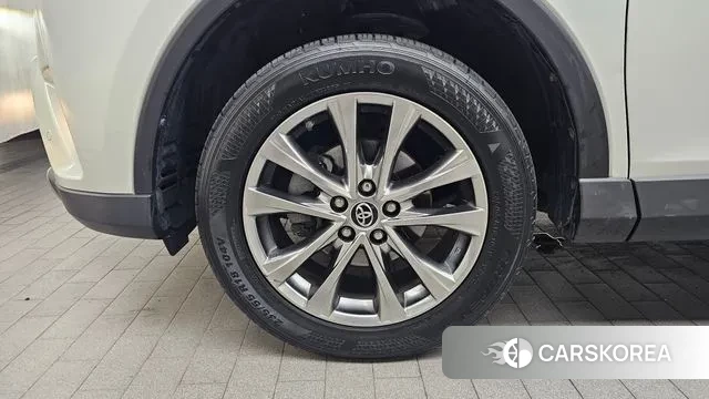 Toyota RAV4 id 3024655 из Кореи 15