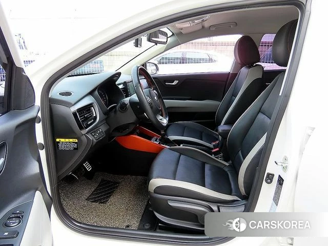 Kia Stonic id 3829035 из Кореи 15