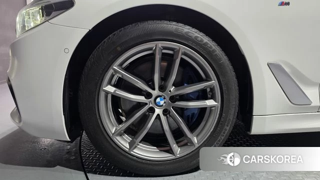 BMW 5 Series (G30) id 4536758 из Кореи 27