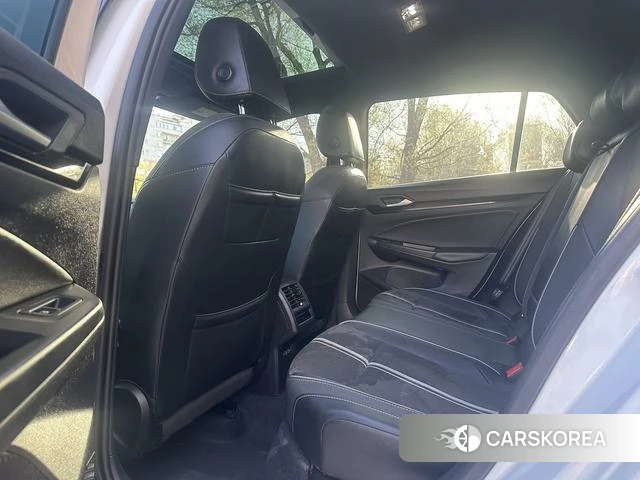 Volkswagen Golf 2023 Белый из Китая, фото 5
