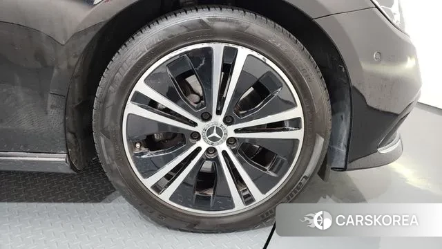 Mercedes-Benz E-Class W213 id 3488108 из Кореи 15