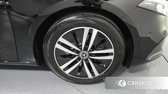 Mercedes-Benz A-Class W177 id 4303919 из Кореи 25