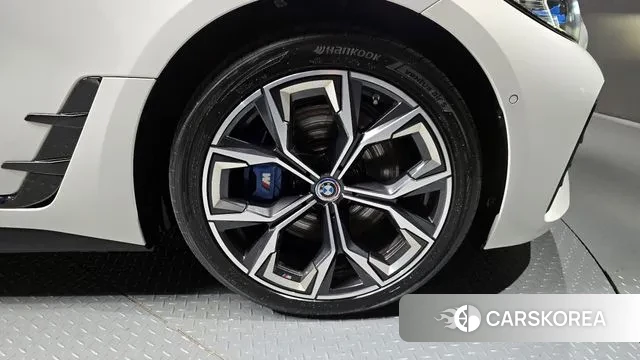 BMW i4 id 3734906 из Кореи 15