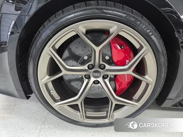 Audi RS6 (C8) id 3590346 из Кореи 15