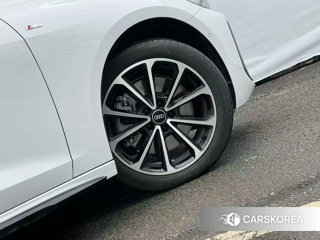 Audi A5L id 4278602 из Китая 35
