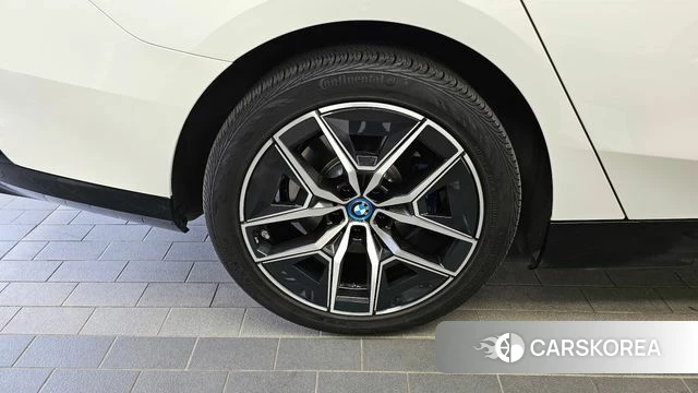 BMW i5 (G60) id 4322250 из Кореи 15