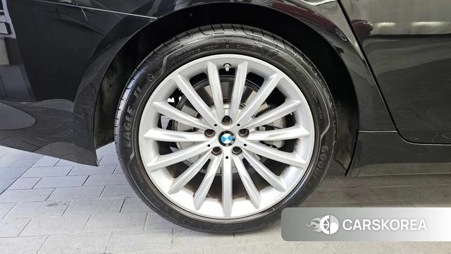 BMW 5 Series (G30) id 3838855 из Кореи 15