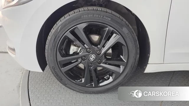 Hyundai Avante AD id 3439935 из Кореи 15