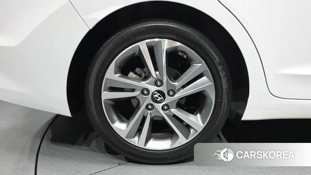 Hyundai Avante AD id 4295089 из Кореи 15
