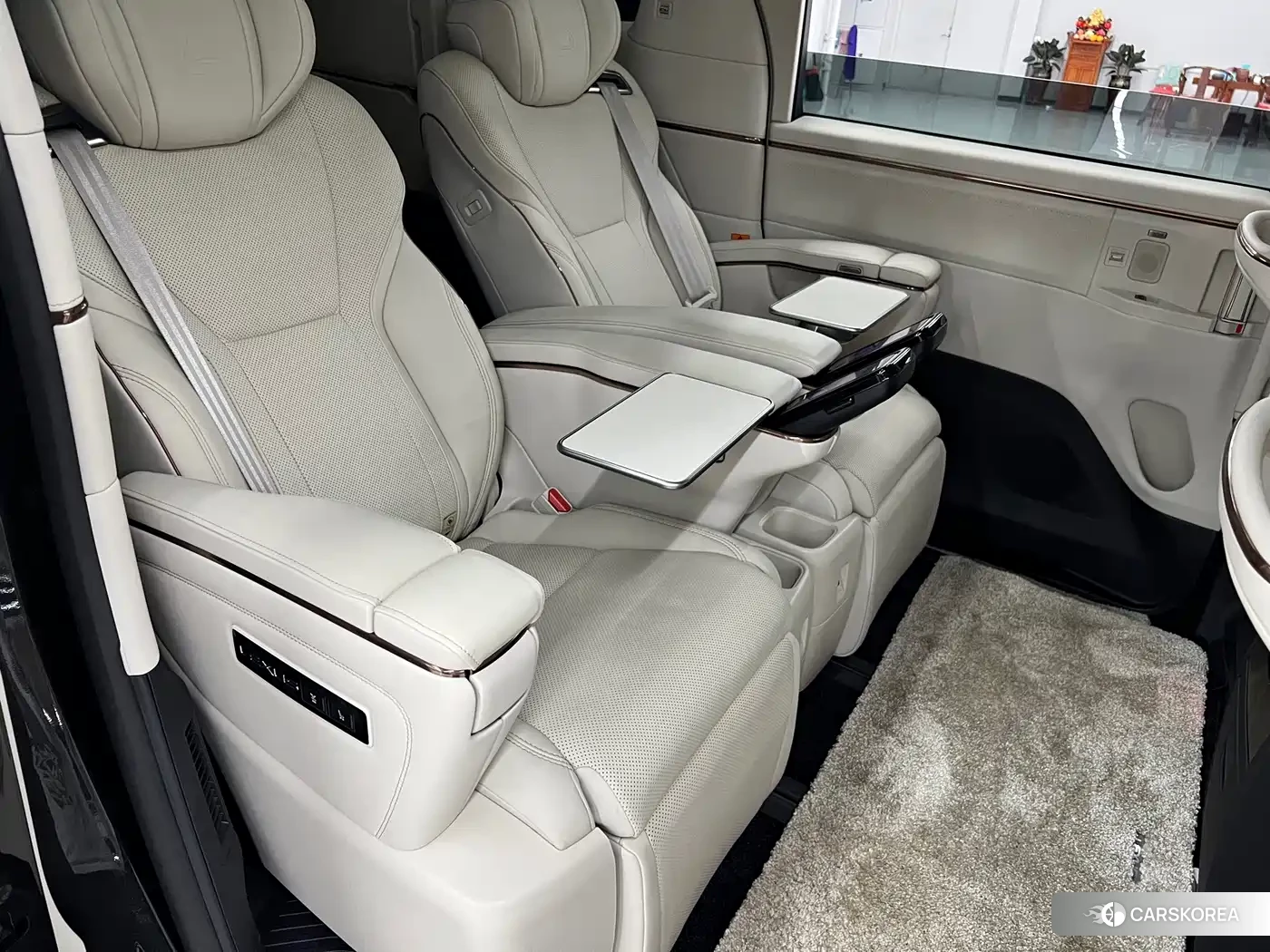 Lexus LM id 4664515 из Китая 22