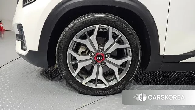 Kia Seltos id 3354702 из Кореи 15