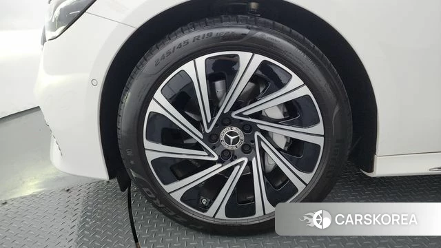 Mercedes-Benz E-Class W214 id 4630055 из Кореи 28