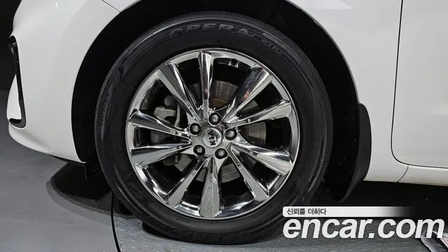 Kia The New Carnival id 2385103 из Кореи 15