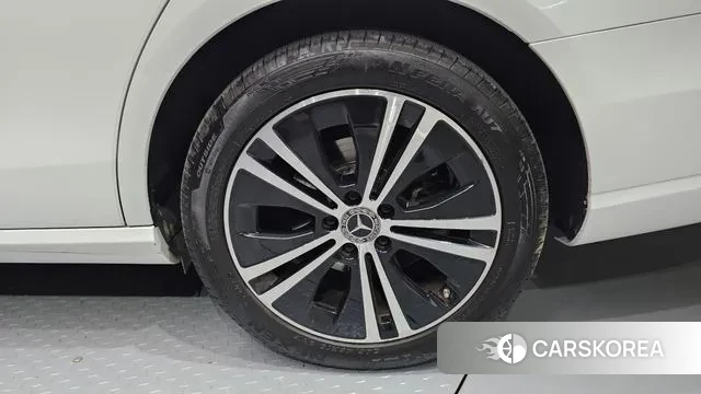 Mercedes-Benz E-Class W213 id 3187521 из Кореи 15