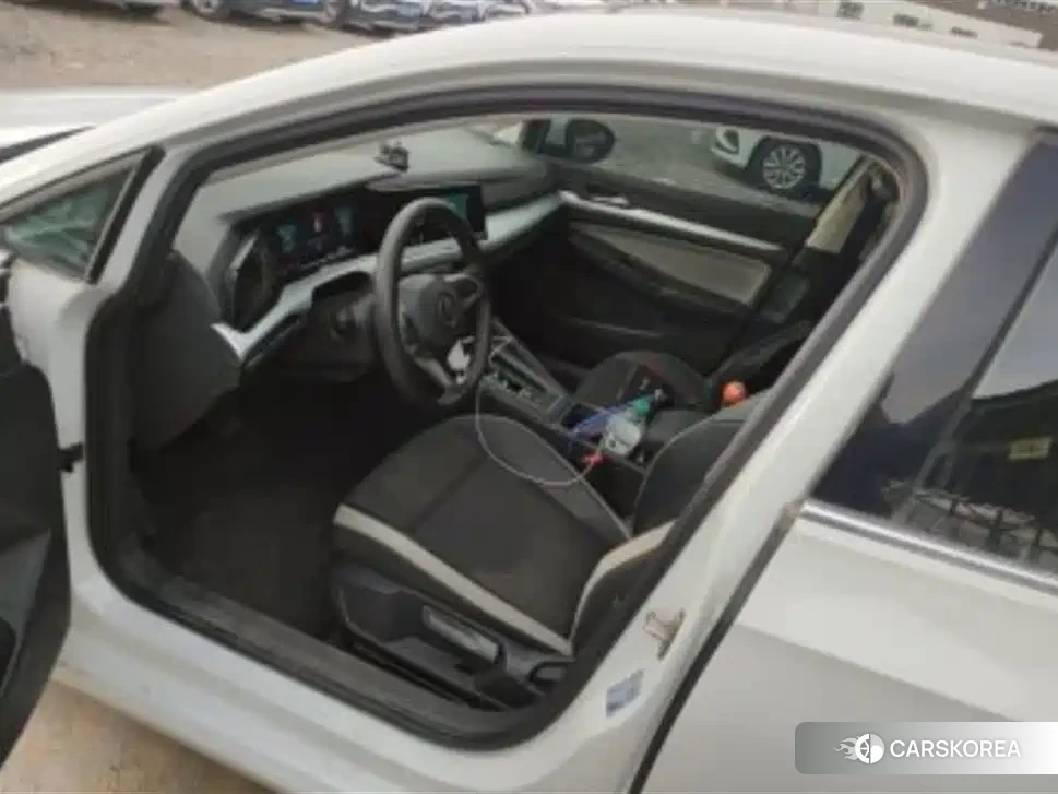 Volkswagen Golf 2024 Белый из Китая, фото 5
